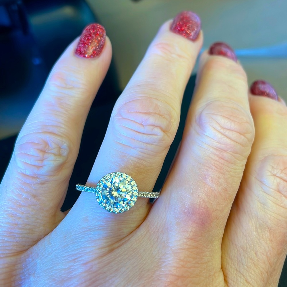 Beautiful CZ round ring
